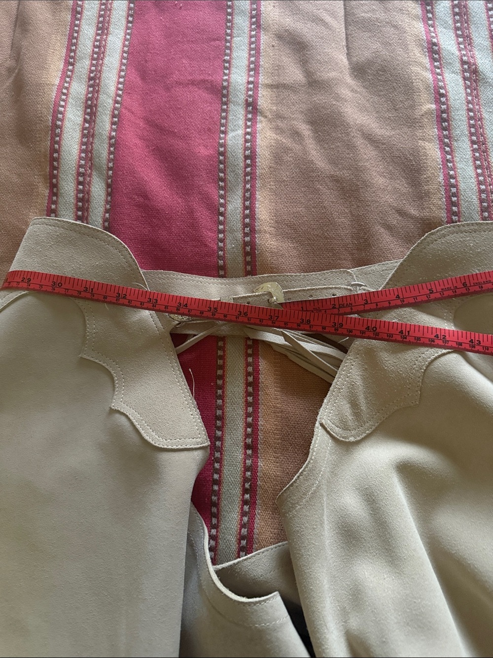 Hobby Horse Clothing Co Inc. Tan Women's Suede Fringe chaps. - Picture 5 of 9